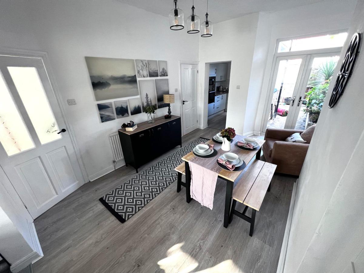 House In Manchester Extérieur photo