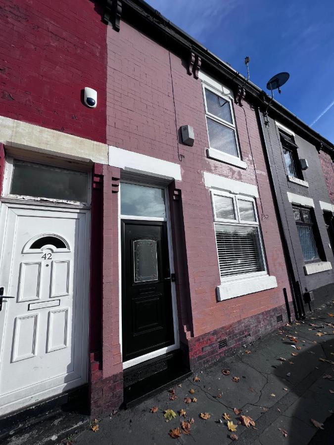 House In Manchester Extérieur photo